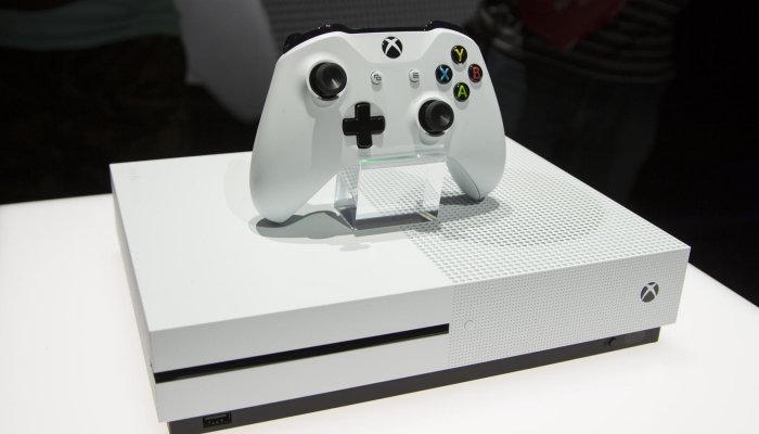 Видео анбоксинг нового Xbox One S от Microsoft