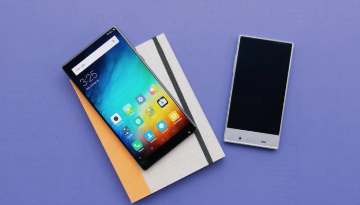 Xiaomi Mi Mix: Стартовали продажи смартфона в России