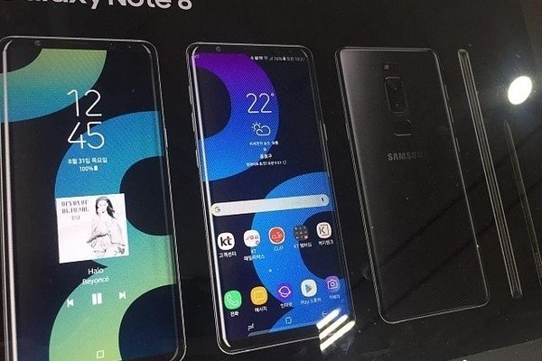В сети появился возможный постер Samsung Galaxy Note 8