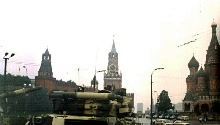 Танки на Красной площади во время путча 1991 года
