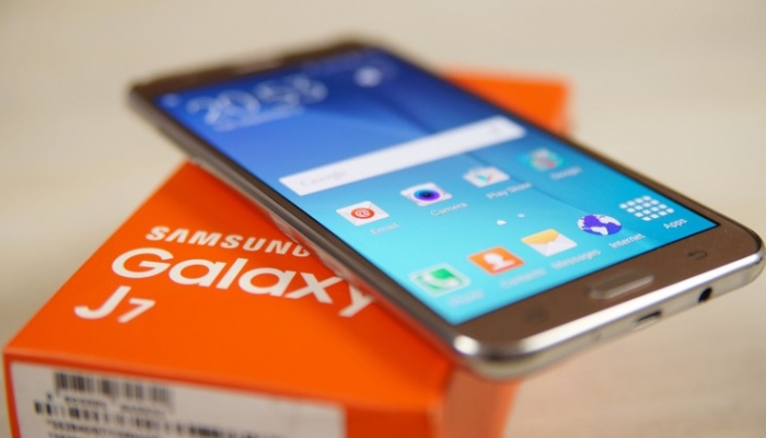 В Сети появились характеристики Samsung Galaxy J7