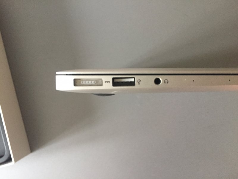 Обзор MacBook Air 13” 2015 от iGamesWorld